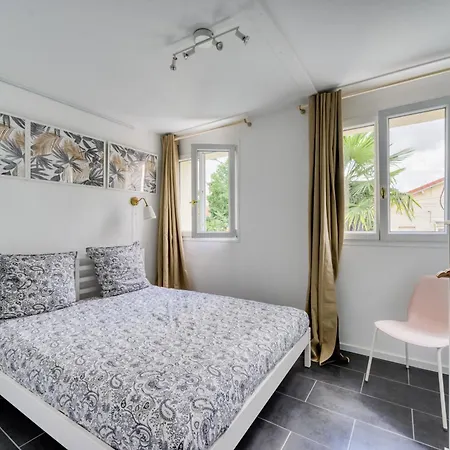 Paris Orly Apartment Villejuif Exterior photo